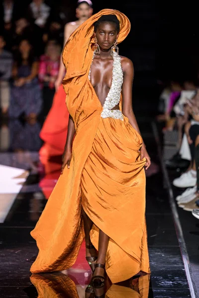 Look 24